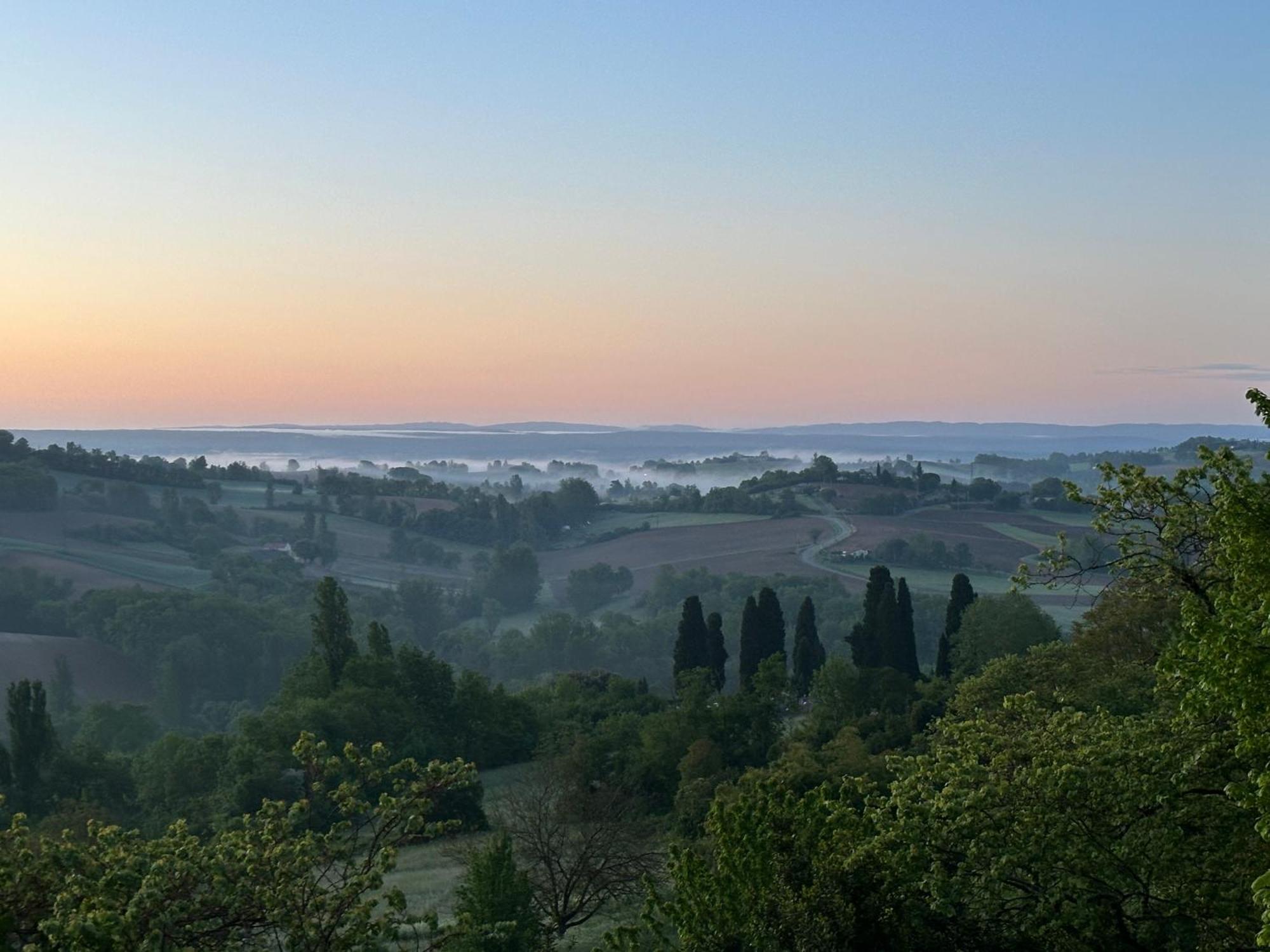 Les Trois Terrasses Bed & Breakfast Montpezat-de-Quercy Exterior photo